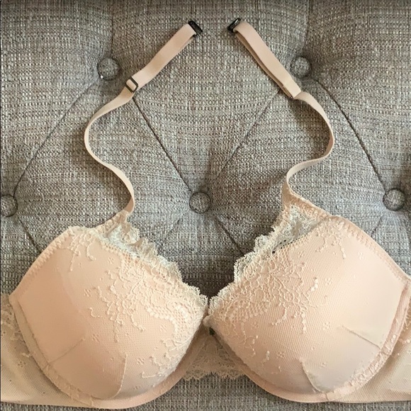 Spanx Undie-tectible Push-up Plunge - Picture 7 of 8